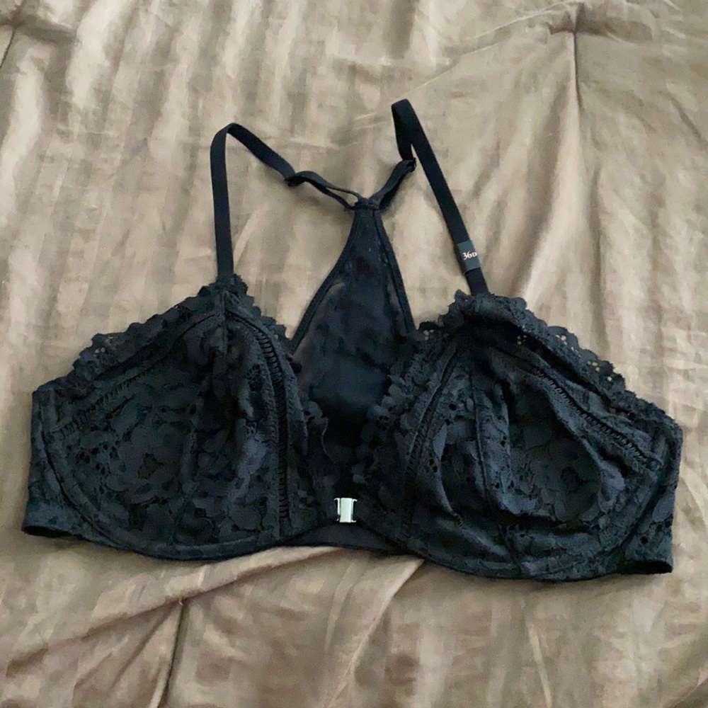 VS Lace Bralette ✨✨ NWOT Black